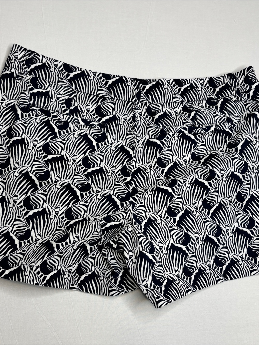 Crown & Ivy Zebra Print Shorts Women’s Size 12 Black White Stretch Casual 4” - Picture 6 of 8